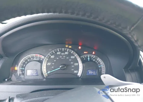 2014 Toyota Camry Se z USA, uszkodzony, nr VIN 4T1BF1FK6EU429404